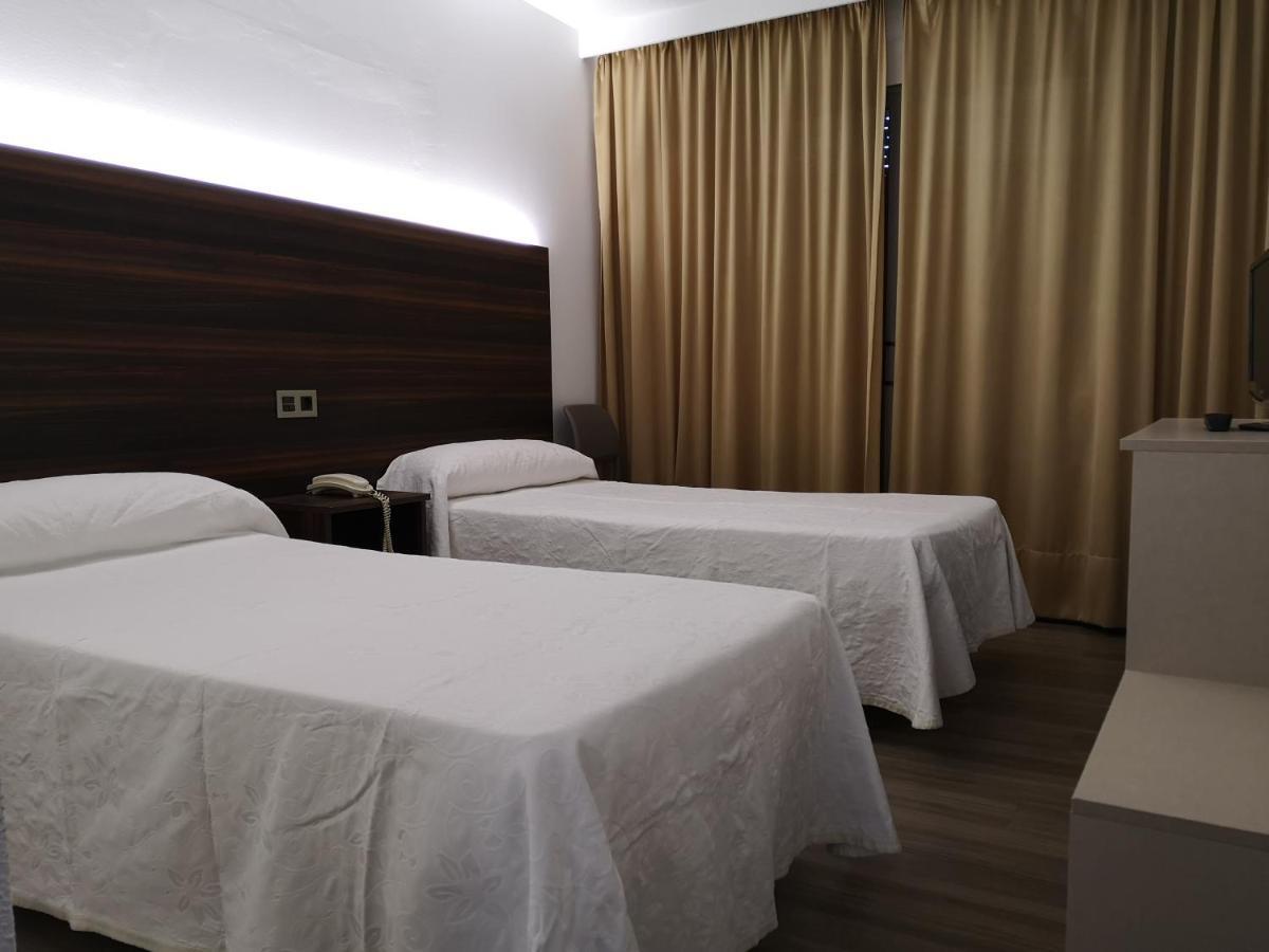 Hotel Ribera Santiago De La Ribera Cameră foto